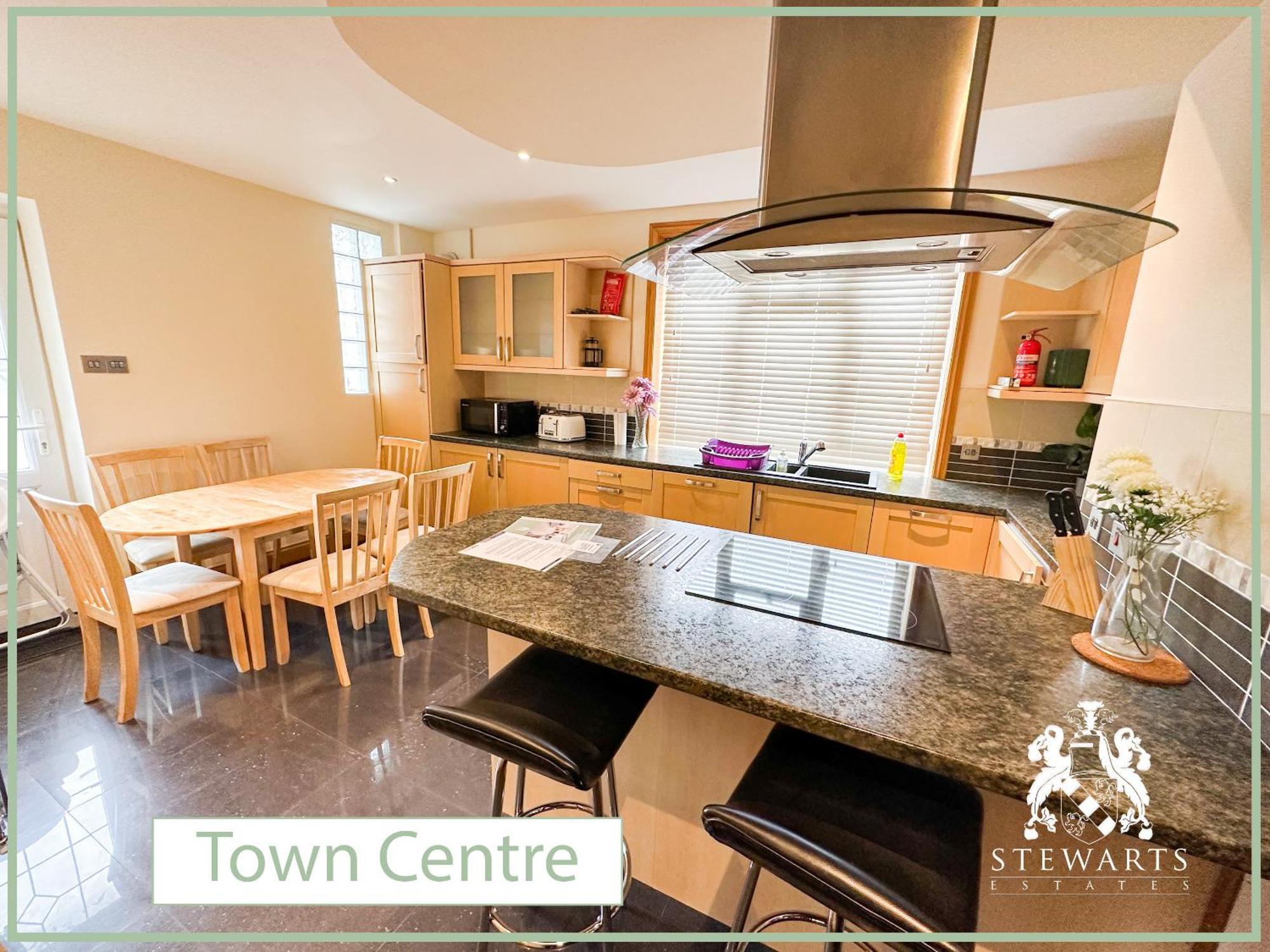 Town Centre Apartment Sleeps 9 Bournemouth Exteriér fotografie