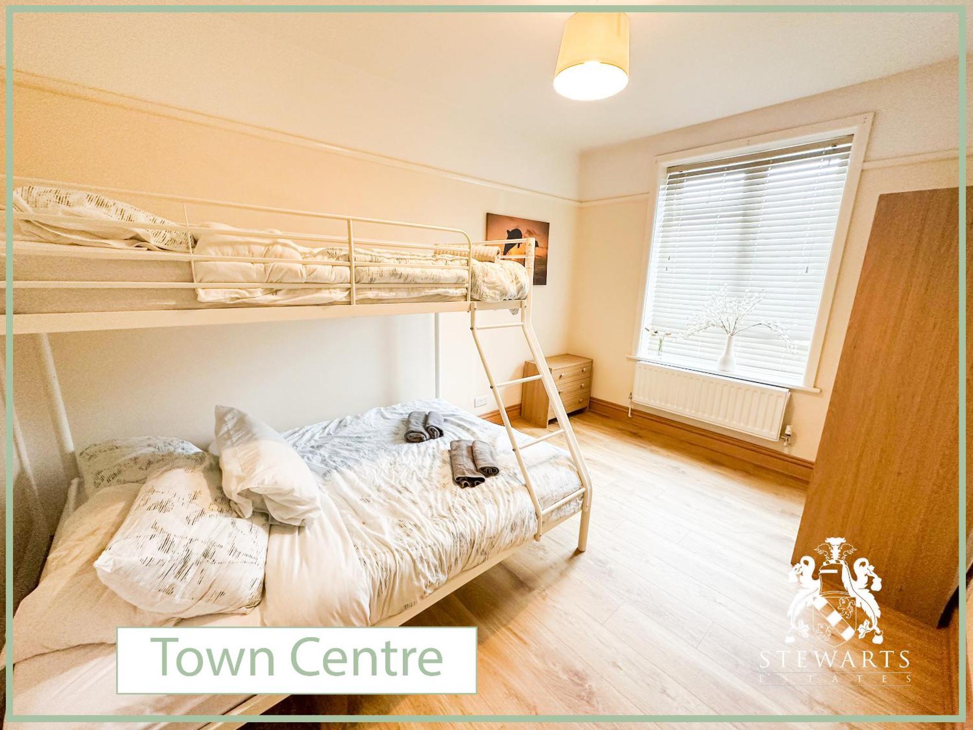 Town Centre Apartment Sleeps 9 Bournemouth Exteriér fotografie